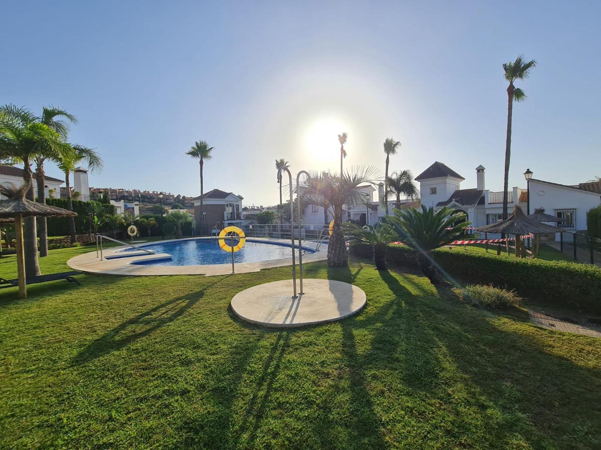 Апартаменты Sun & Palms - Cozy Flat In Quiet Neighbourhood With A Great Pool Area Малага Экстерьер фото